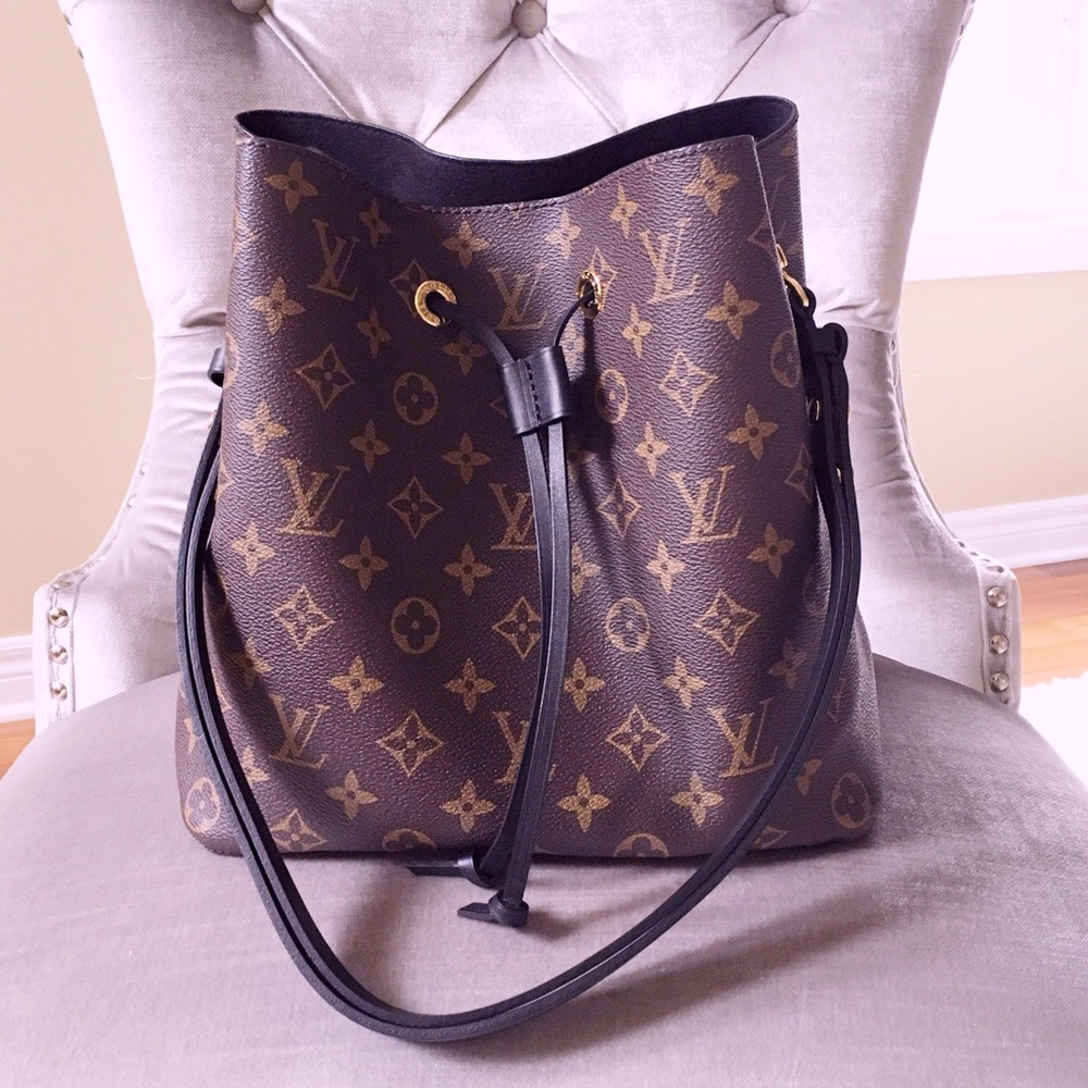 LV Bucket Bag / Neonoe